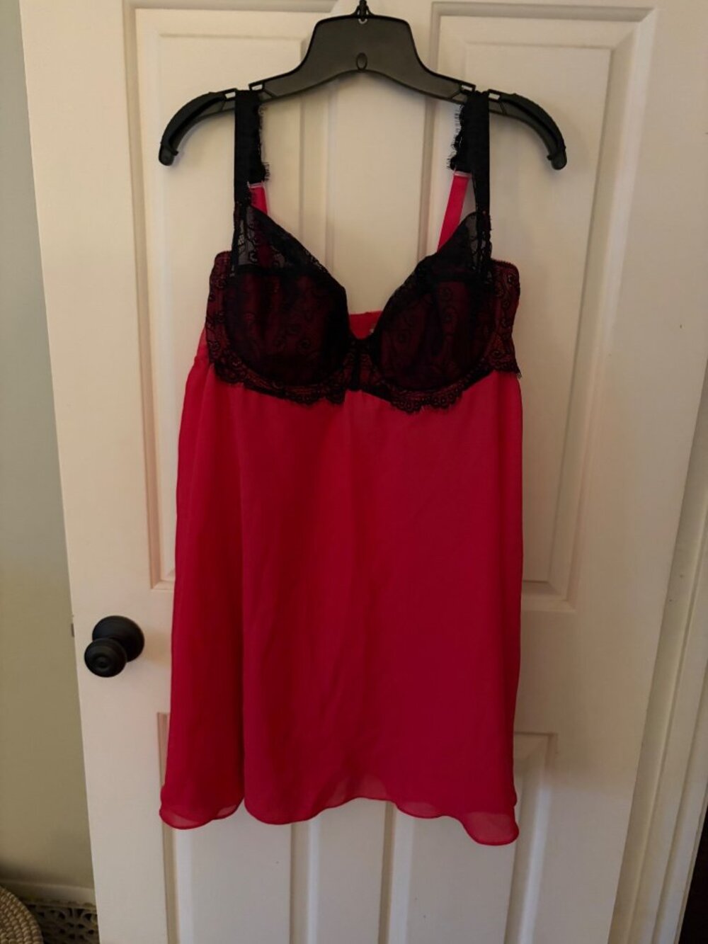 Cacique Pinkish Red & Black Lace Babydoll Nightgown Size 22/24 Adjustable Straps